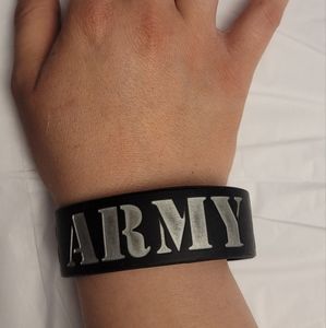 Hot Topic Black Veil Brides Womens Wrist Bracelet